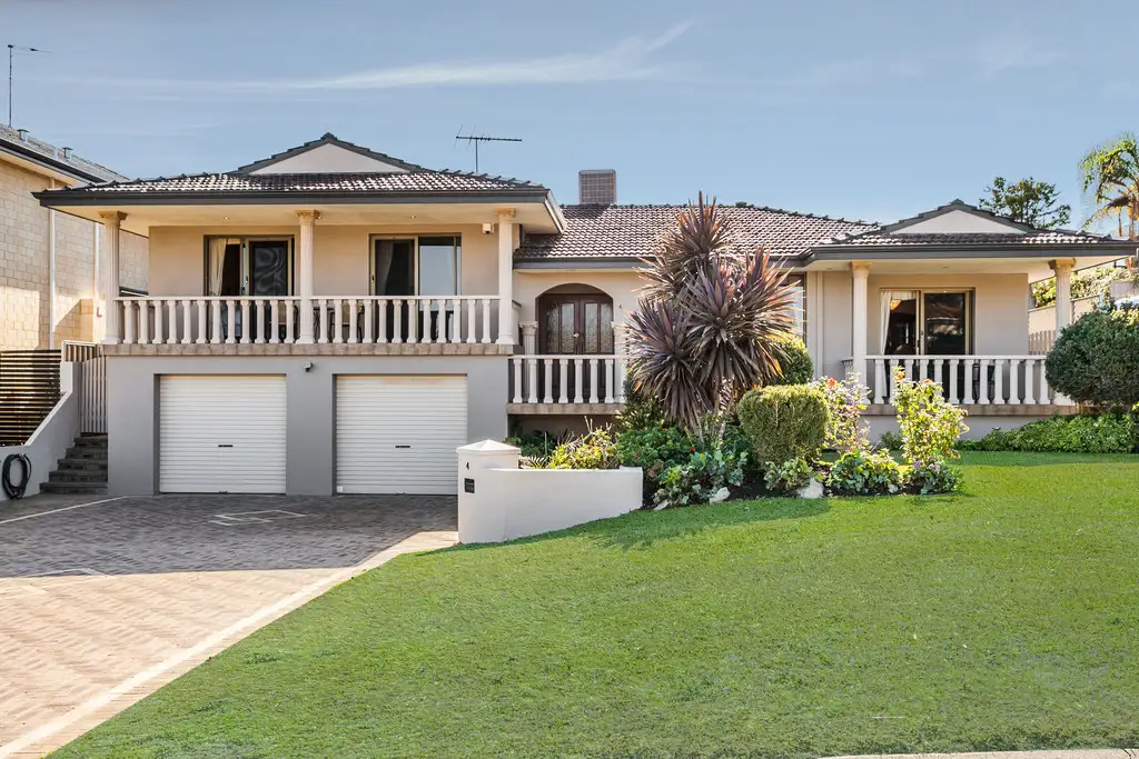 Main view of Homely house listing, 4 Arlington Loop, Coogee WA 6166