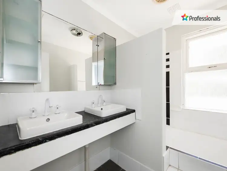 Seventh view of Homely house listing, 18 McKeown Court, Armadale WA 6112