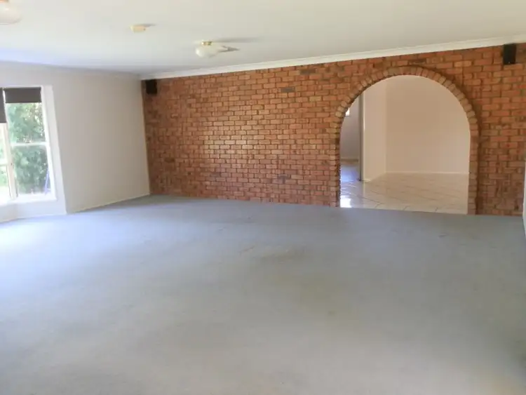 Sixth view of Homely house listing, 9 Edgewood Drive, Emerald QLD 4720
