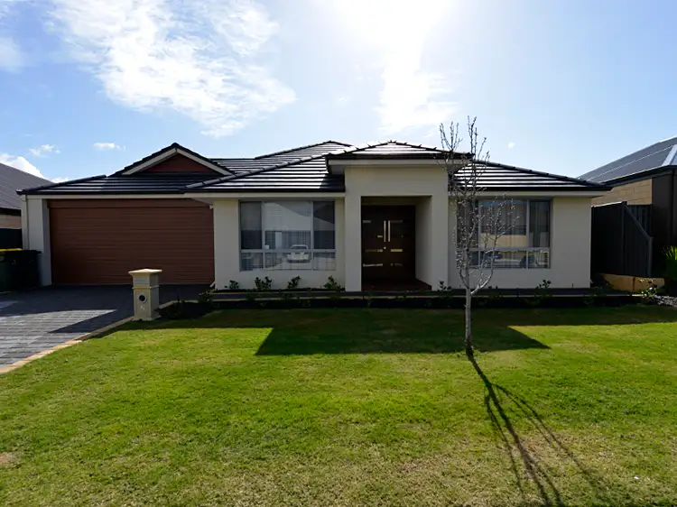Second view of Homely house listing, 5 Kiev Place, Dayton WA 6055