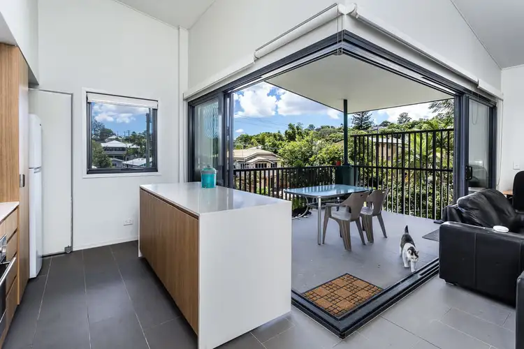 11/2-4 Garden Terrace, Newmarket QLD 4051