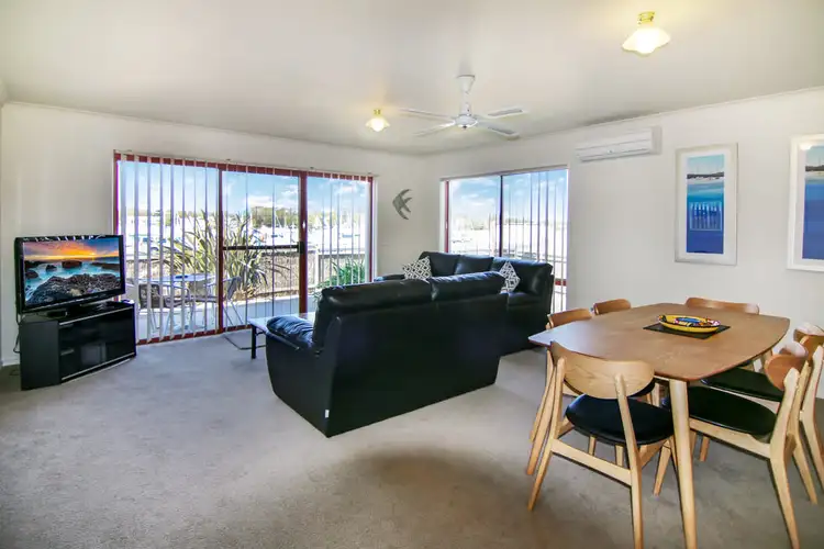 24/2-8 Victoria Street, Paynesville VIC 3880