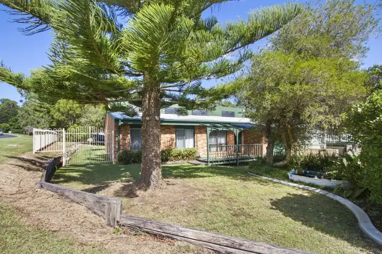 7 Hillview Place, Sunshine Bay NSW 2536
