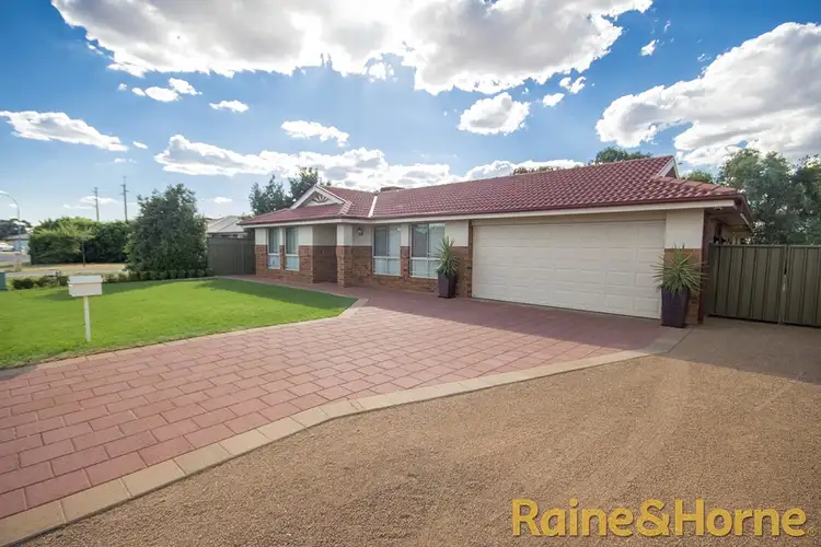 4 Cardiff Arms Avenue, Dubbo NSW 2830