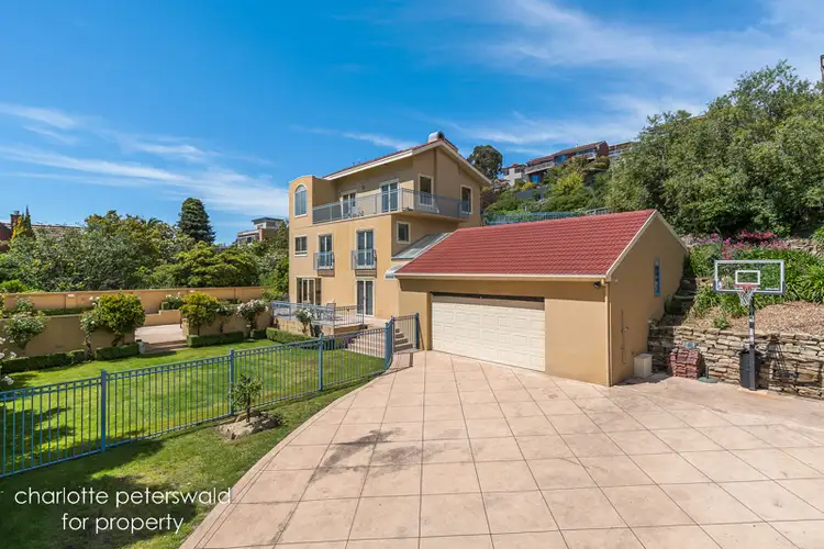 598 Sandy Bay Road, Sandy Bay TAS 7005