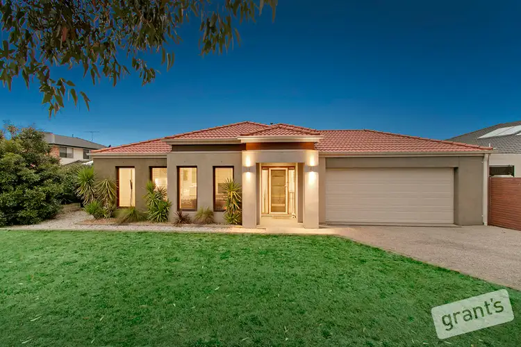 4 Eva Florence Way, Narre Warren South VIC 3805