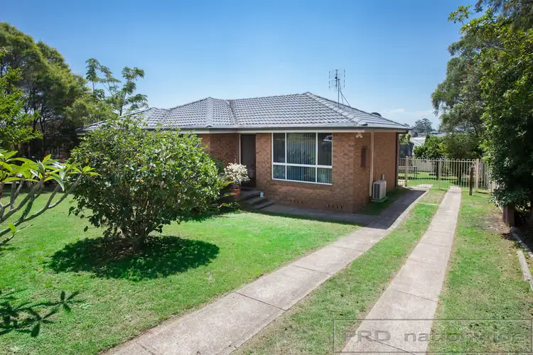 11 Crofton Avenue, Tenambit NSW 2323