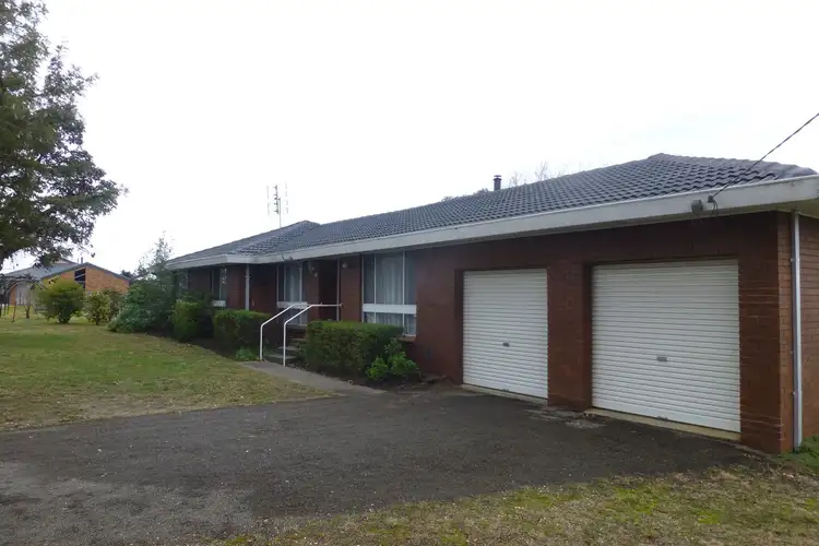 15 DOOLEY STREET, Wy Yung VIC 3875