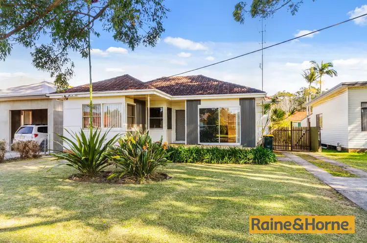 4 Henrietta Street, Towradgi NSW 2518