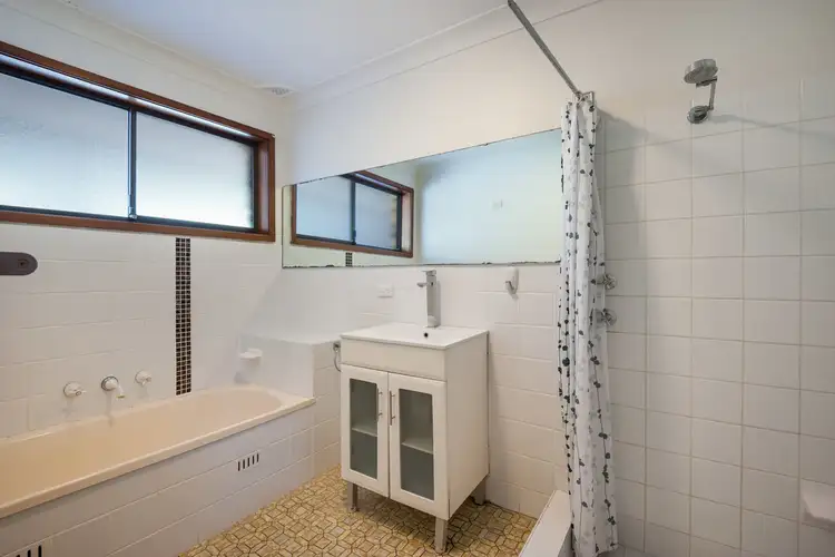 Fifth view of Homely house listing, 29 The Broadwaters, Tascott NSW 2250