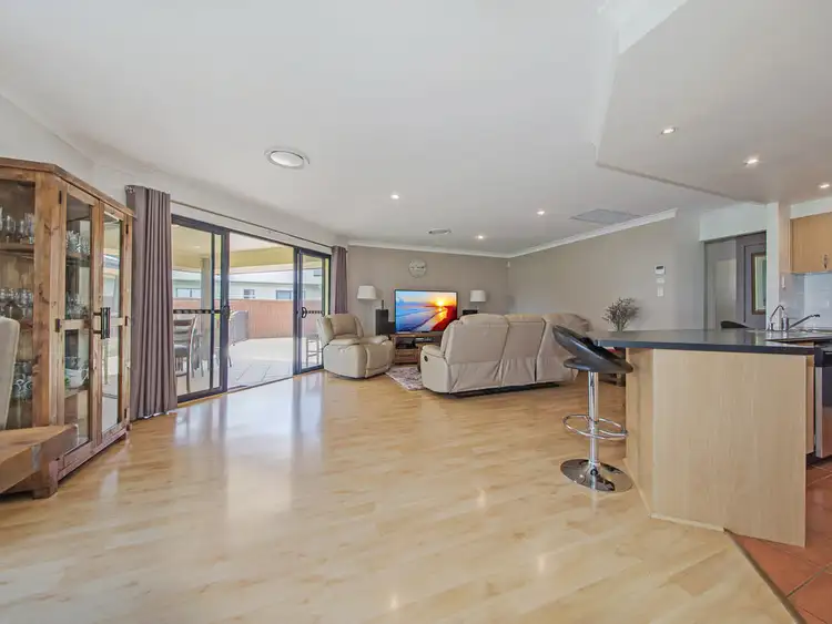 Seventh view of Homely house listing, 4 Aphrodite Court, Cleveland QLD 4163