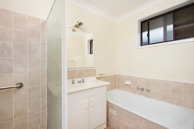 Fourth view of Homely house listing, 2 Day Place, Minto NSW 2566