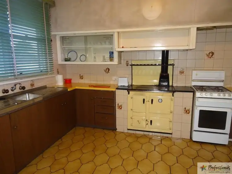 Sixth view of Homely house listing, 25 Ogden Street, Collie WA 6225