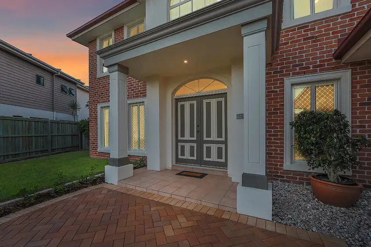 Second view of Homely house listing, 5 Eva Court, Newport QLD 4020