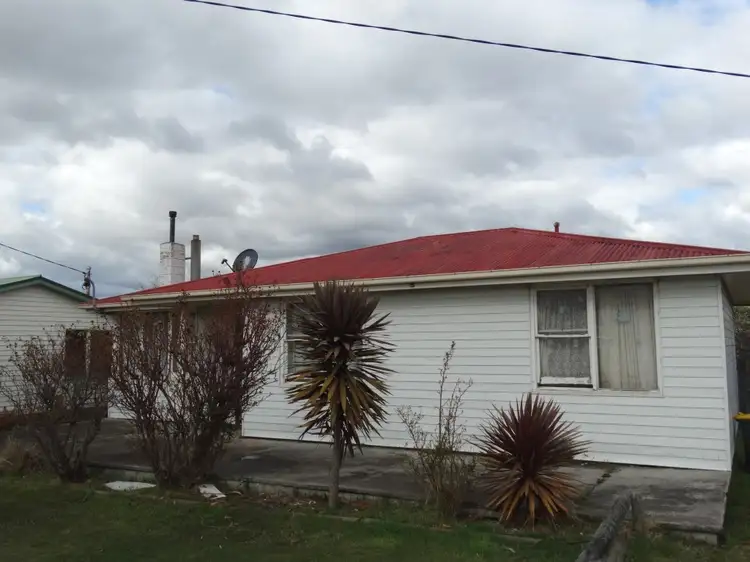 11 Warner Avenue, New Norfolk TAS 7140