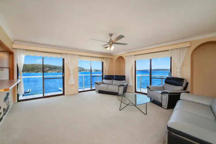 43 Caroline Street, East Gosford NSW 2250