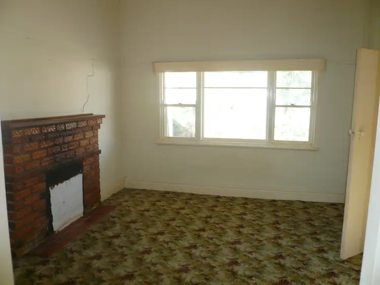 Fifth view of Homely house listing, 10 Devereux Street, Warracknabeal VIC 3393