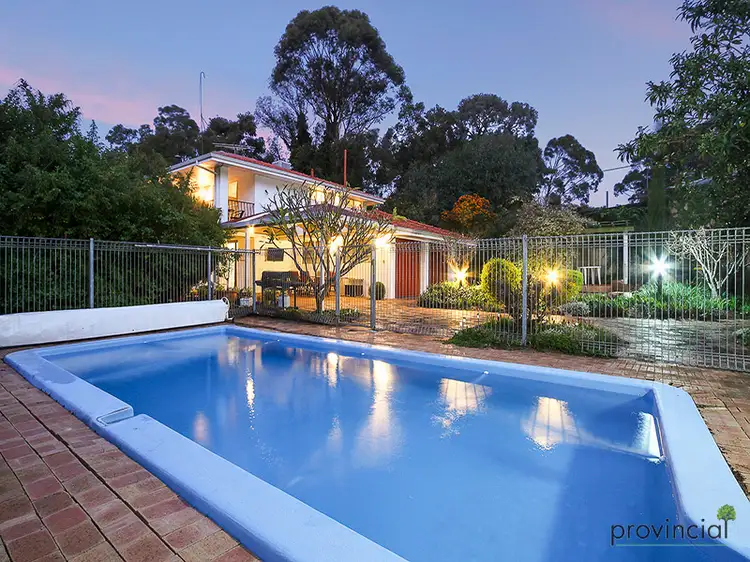 24 Burma Road, Lesmurdie WA 6076