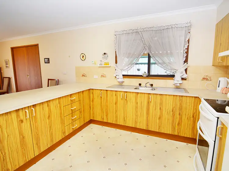 Fifth view of Homely house listing, 2A Johnson Drive, Irymple VIC 3498