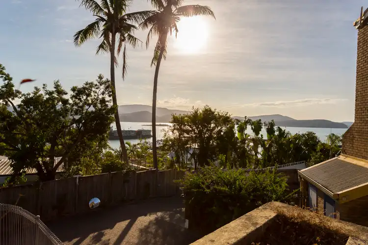1/2 Lewis Street, Airlie Beach QLD 4802