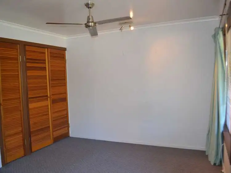 Sixth view of Homely unit listing, Unit 2/26 Beach Avenue, Tannum Sands QLD 4680