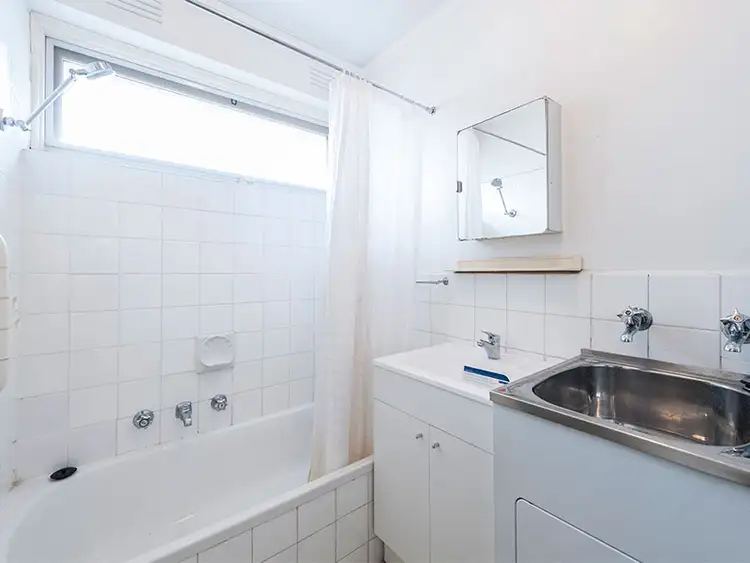 Fourth view of Homely apartment listing, 6/31 Edgar Street, Kingsville VIC 3012