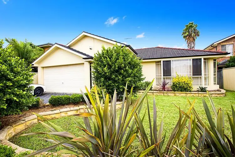31 Greenway Drive, West Hoxton NSW 2171