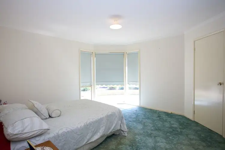 Fifth view of Homely house listing, 2 Royal Court, Horsham VIC 3400