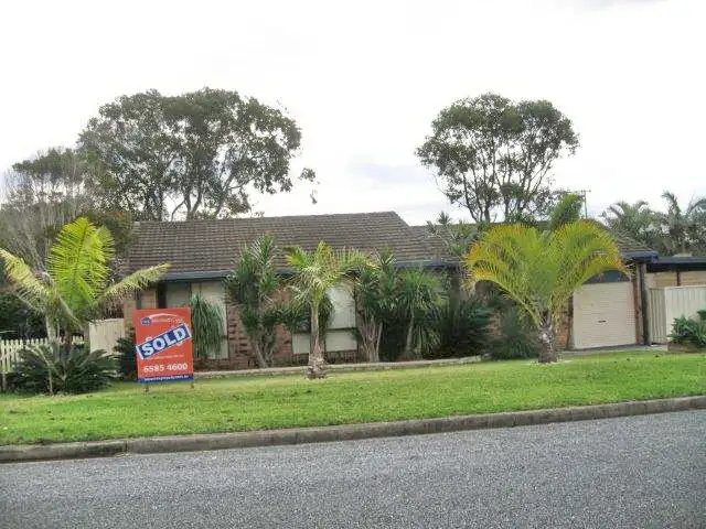 37 Fiona Crescent, Lake Cathie NSW 2445