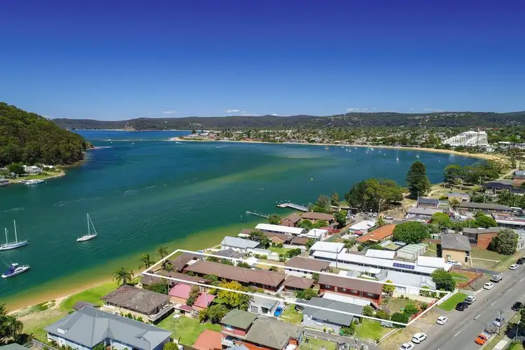 386 Booker Bay Road, Booker Bay NSW 2257
