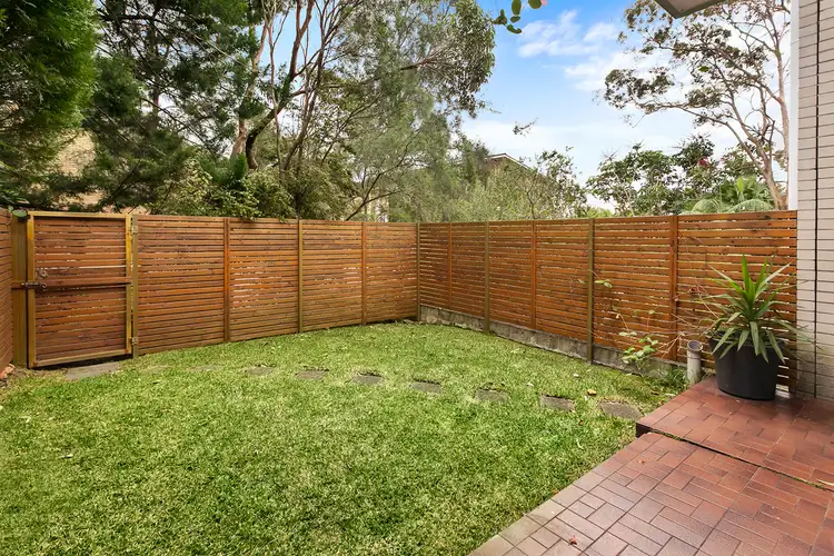 2/52 The Crescent, Dee Why NSW 2099