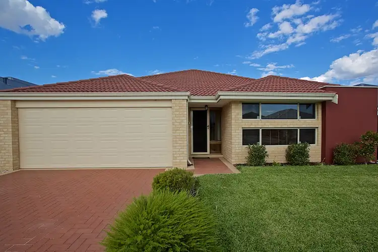 8 Lancaster Avenue, Aveley WA 6069