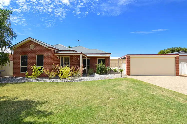 10 Wood Street, Gol Gol NSW 2738