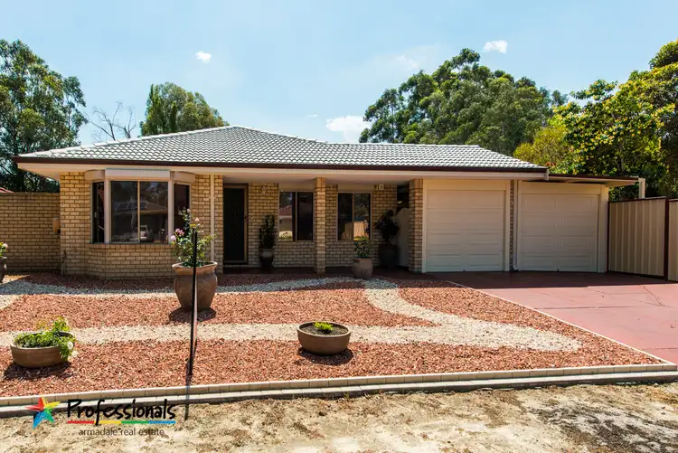 12 Wedgetail Crt, Brookdale WA 6112
