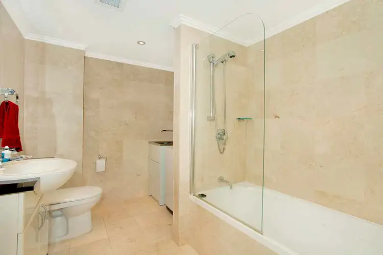 Sixth view of Homely apartment listing, 28/74- 76 McLachlan Avenue, Rushcutters Bay NSW 2011