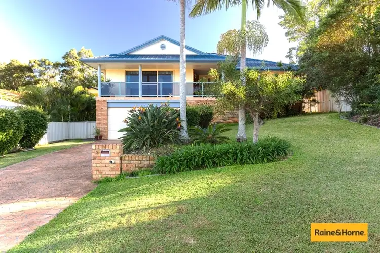 7 FERNLEIGH AVENUE, Korora NSW 2450