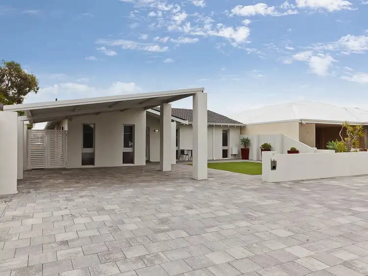 39 Harcourt Drive, Hillarys WA 6025