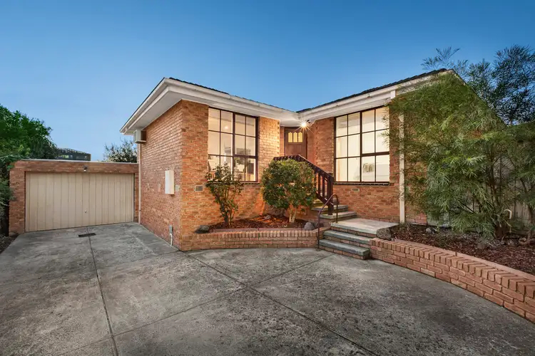 2/6 Centre Court, Burwood VIC 3125