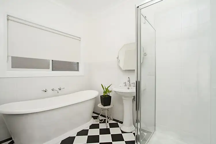 Sixth view of Homely house listing, 1 Sheffield Place, Kyneton VIC 3444