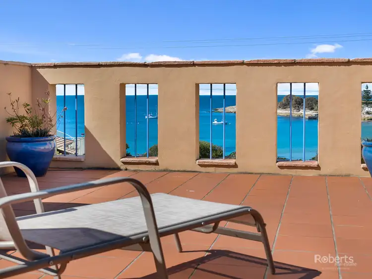 2/2 Tasman Highway, Bicheno TAS 7215