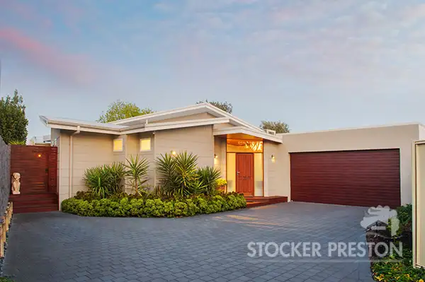 2/31 Southern Drive, Busselton WA 6280