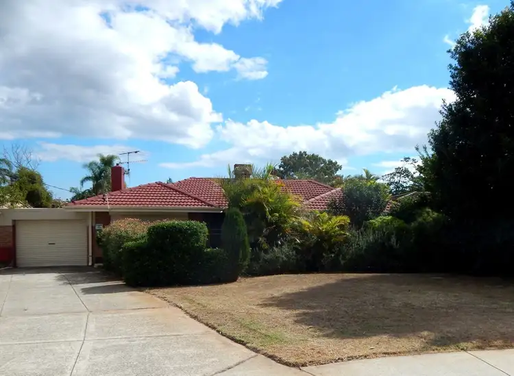 7 Littlemore Road, Orelia WA 6167