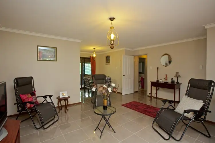 Second view of Homely semi-detached listing, 1a Tall Tree View, Swan View WA 6056