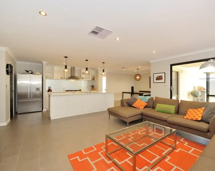 Sixth view of Homely house listing, 7 Esmerelda Rise, Baldivis WA 6171