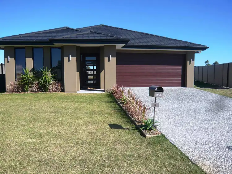 8 Clubrush Court, Banksia Beach QLD 4507