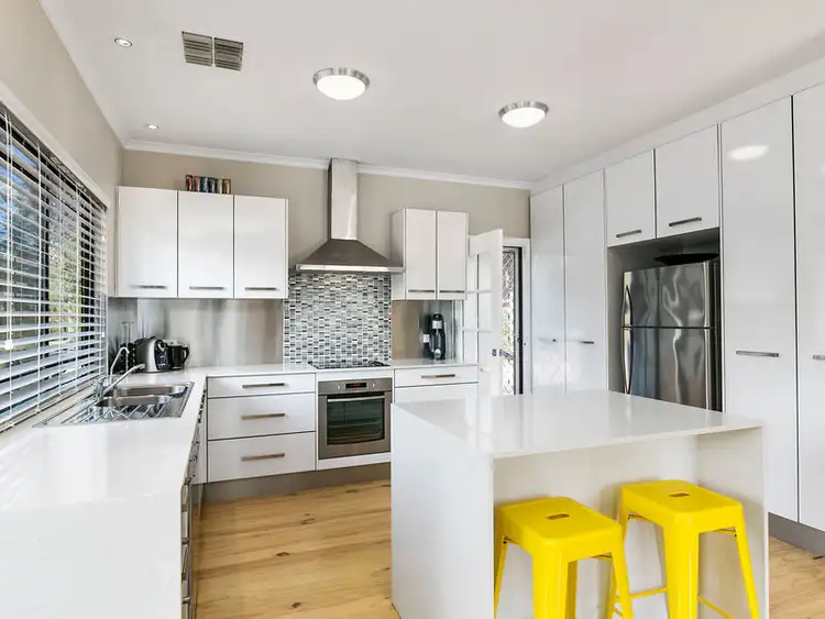 17 Grants Gully Road, Clarendon SA 5157