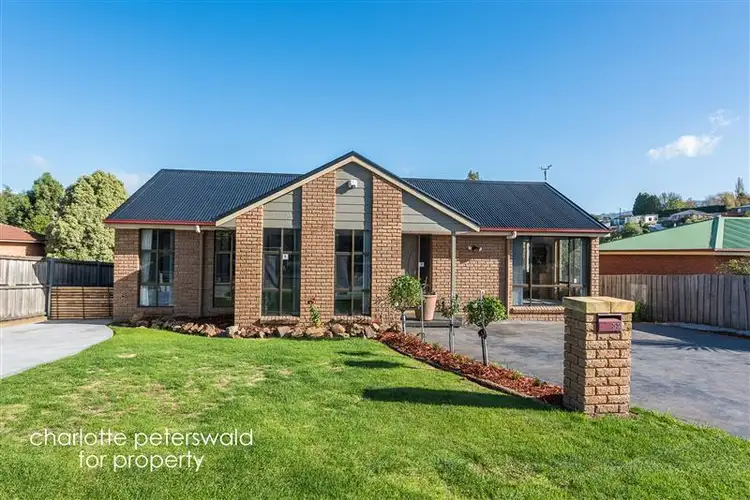 33 Whitewater Crescent, Kingston TAS 7050
