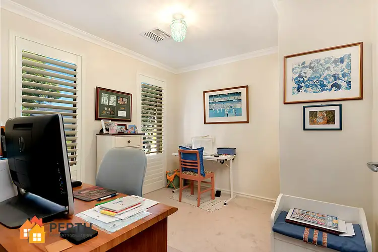 6 Butterworth Place, Beaconsfield WA 6162