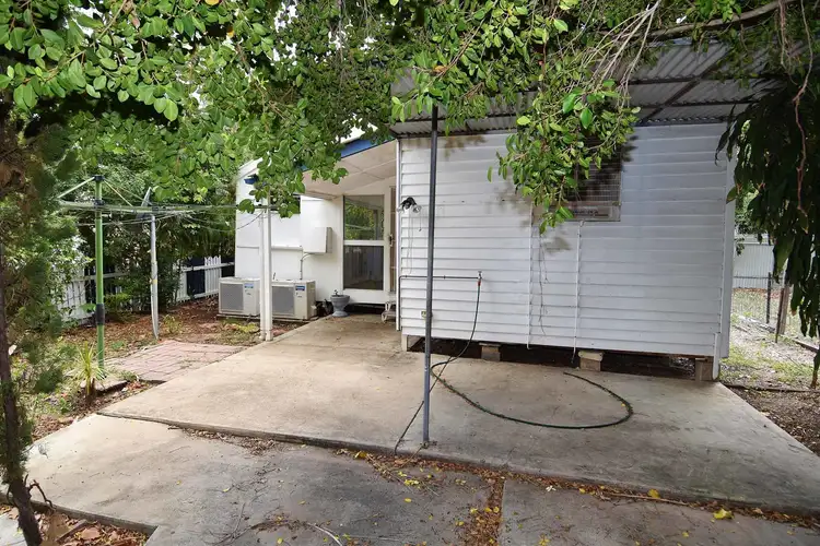 24 Elizabeth Street, Charters Towers QLD 4820