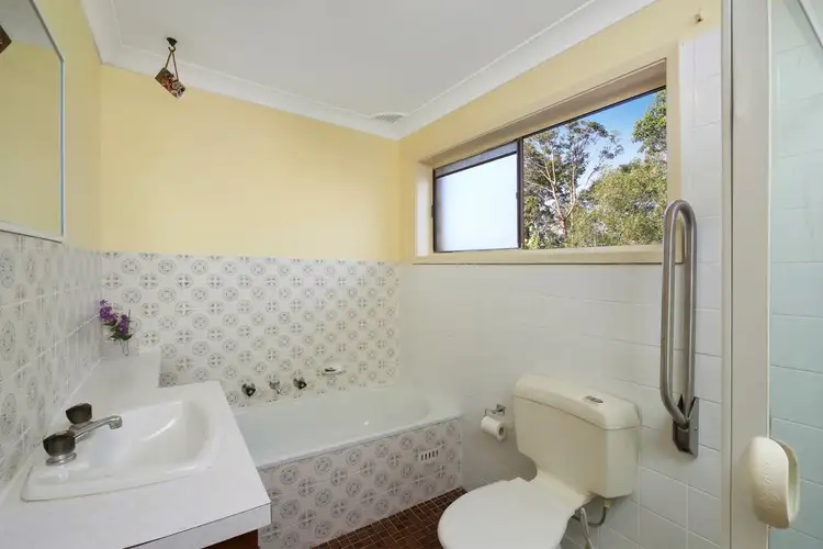 Seventh view of Homely house listing, 35 Kathleen White Crescent, Killarney Vale NSW 2261